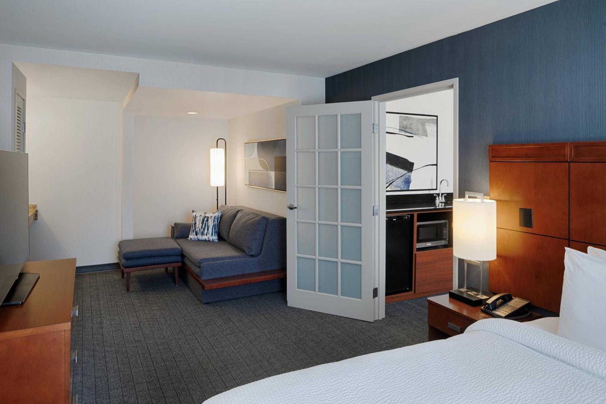 Courtyard By Marriott Springfield Downtown Hotel Exterior foto