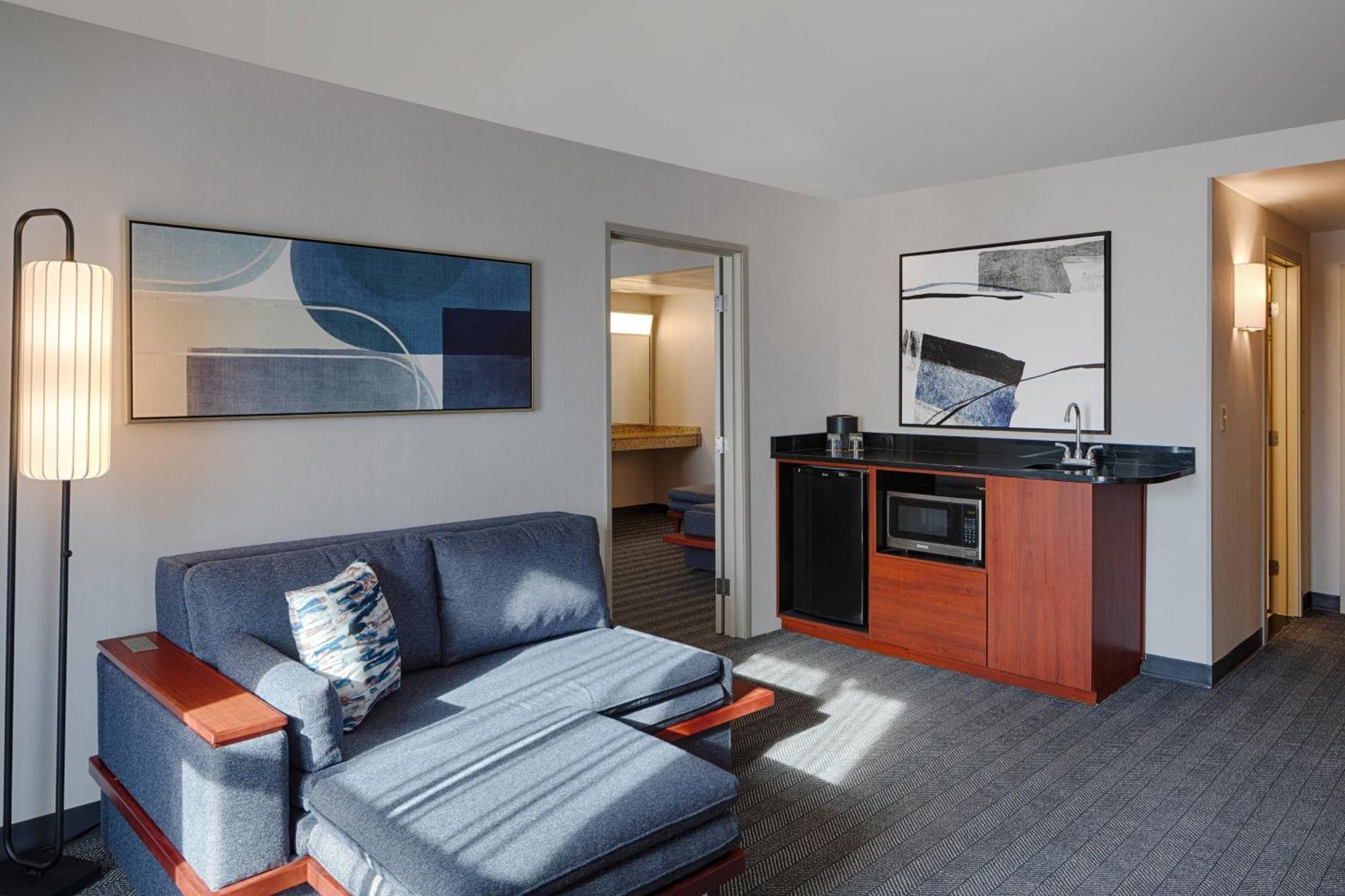 Courtyard By Marriott Springfield Downtown Hotel Exterior foto